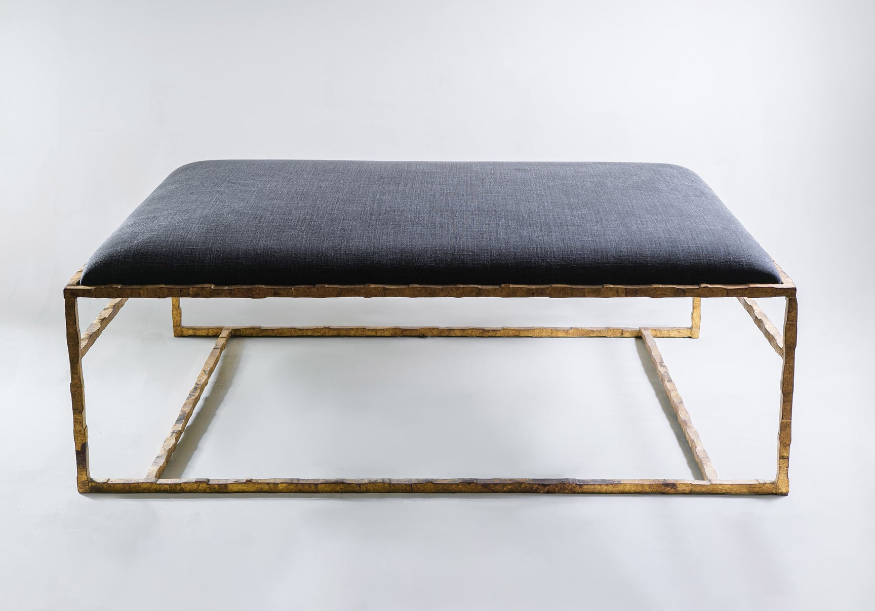 Gold shown with Carbon Linen seat pad