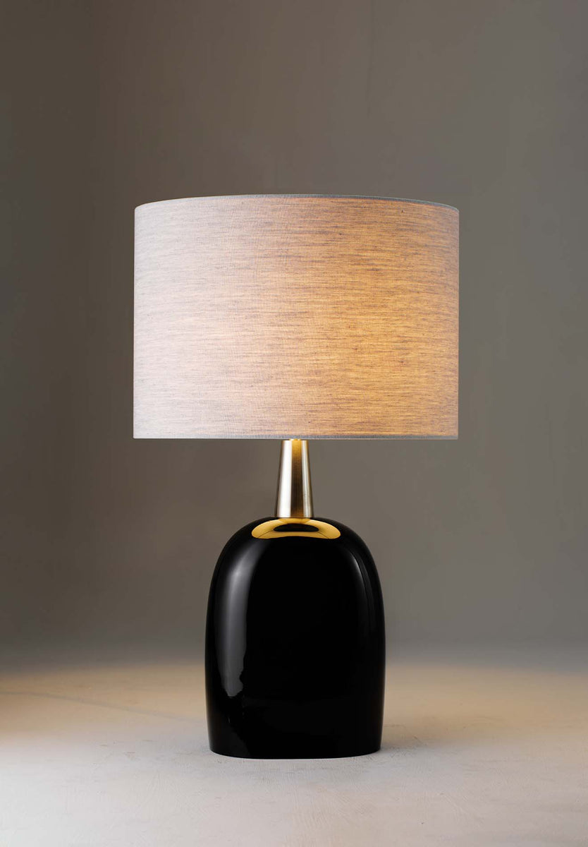 Cardinal touch outlet lamp