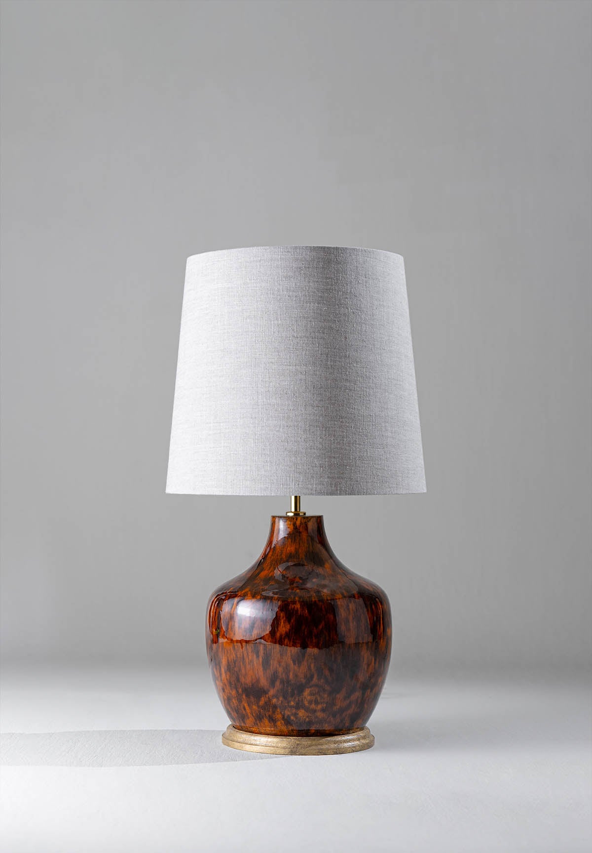 Tigers Eye shown with 14" Bongo in Natural Linen and Cream Card lining