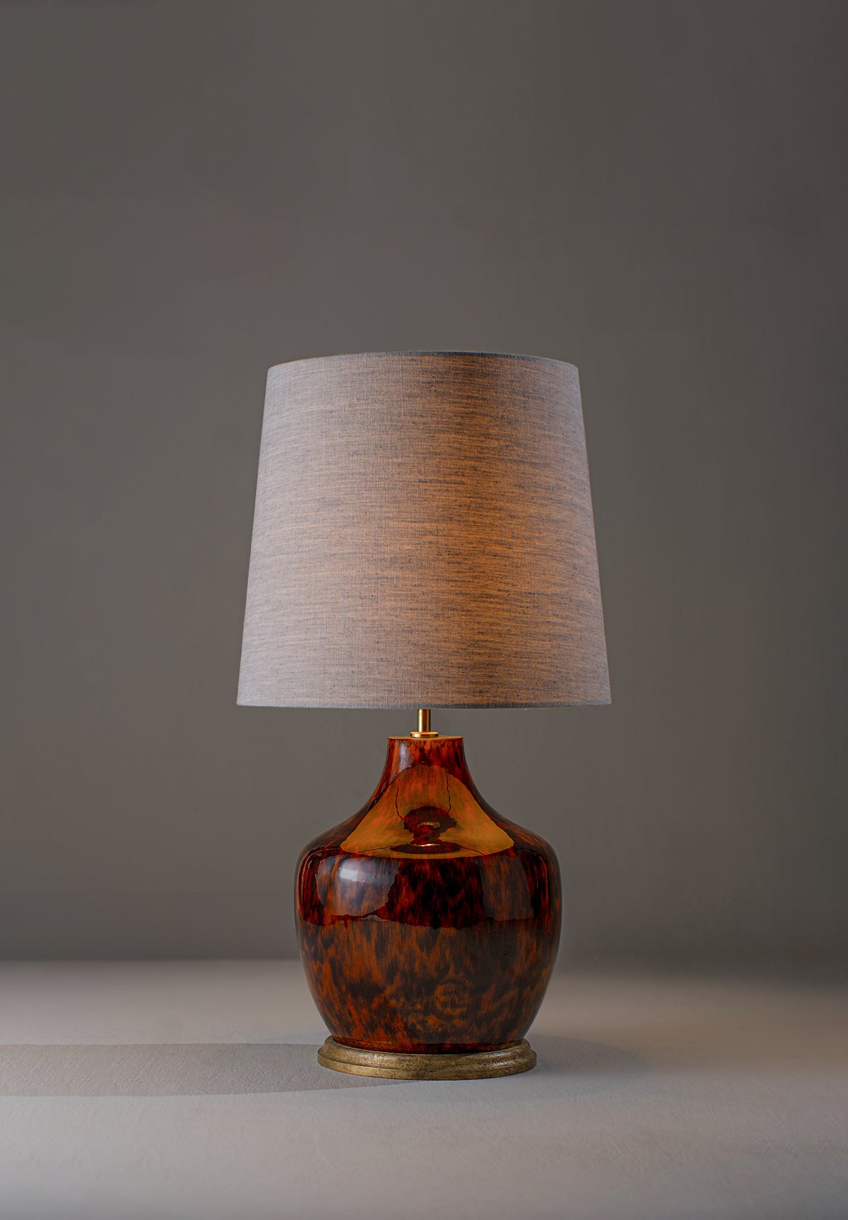 Tigers Eye shown with 14" Bongo in Natural Linen and Cream Card lining