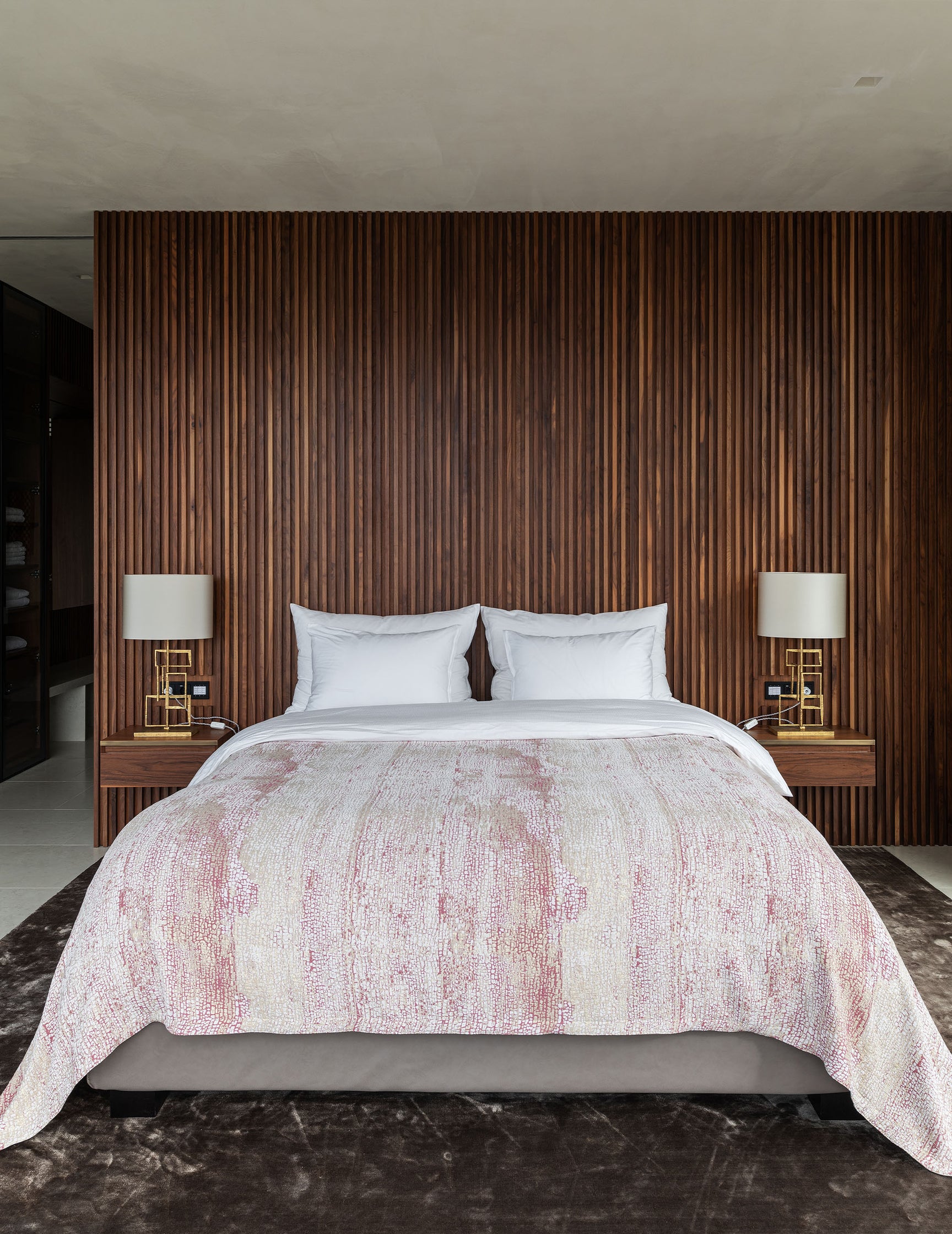 Miriam Sidler & Peter Peters I @STUDIO PETERPETERS INTERIORS ZURICH I
Photography by Pedro Machado