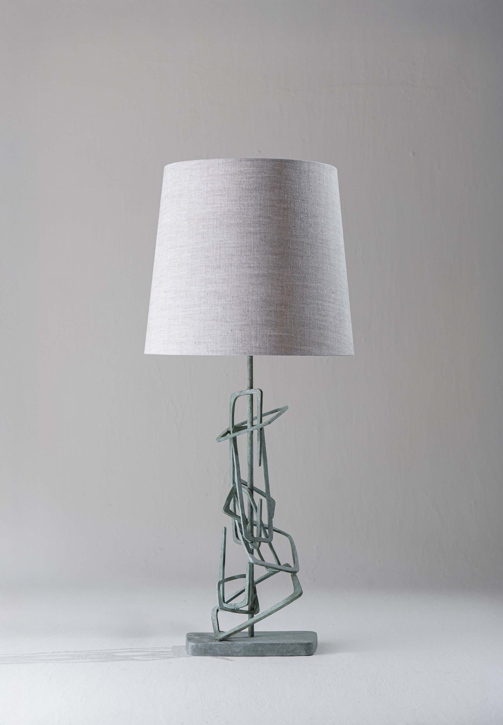 Sprottle shown with 14" Bongo in Natural Linen with Cream Card lining
