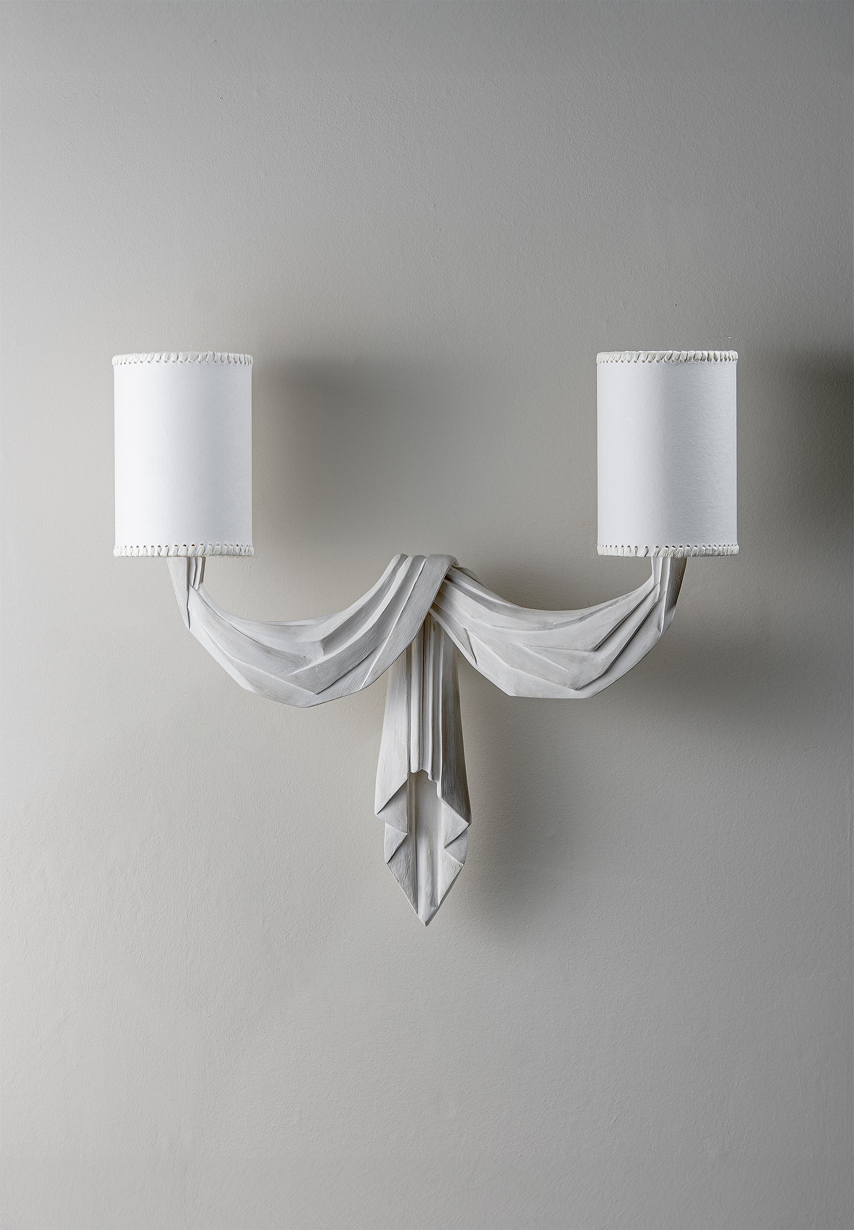 Anziano White with 4" Cylinder in Paper and Chalk raffia binding