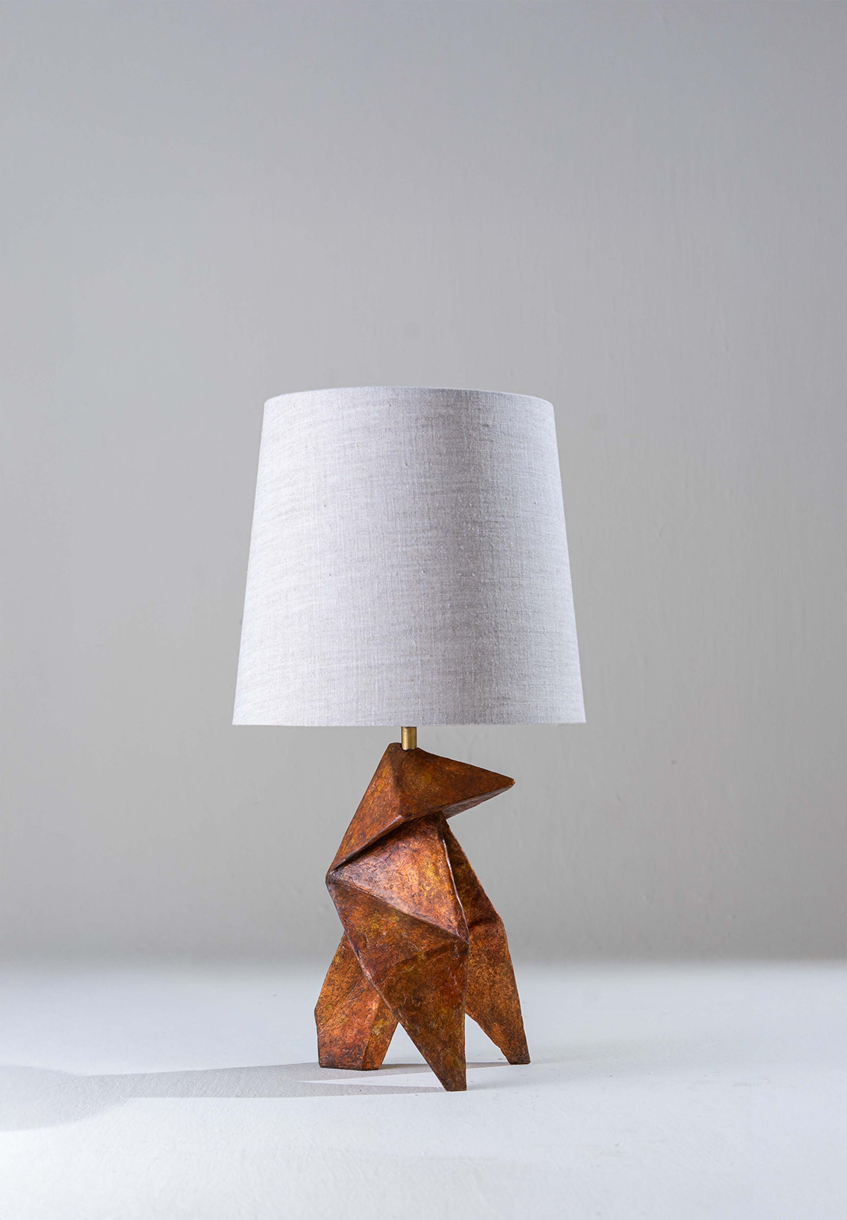 King Copper shown with 11" Bongo in Natural Linen with Cream Card lining