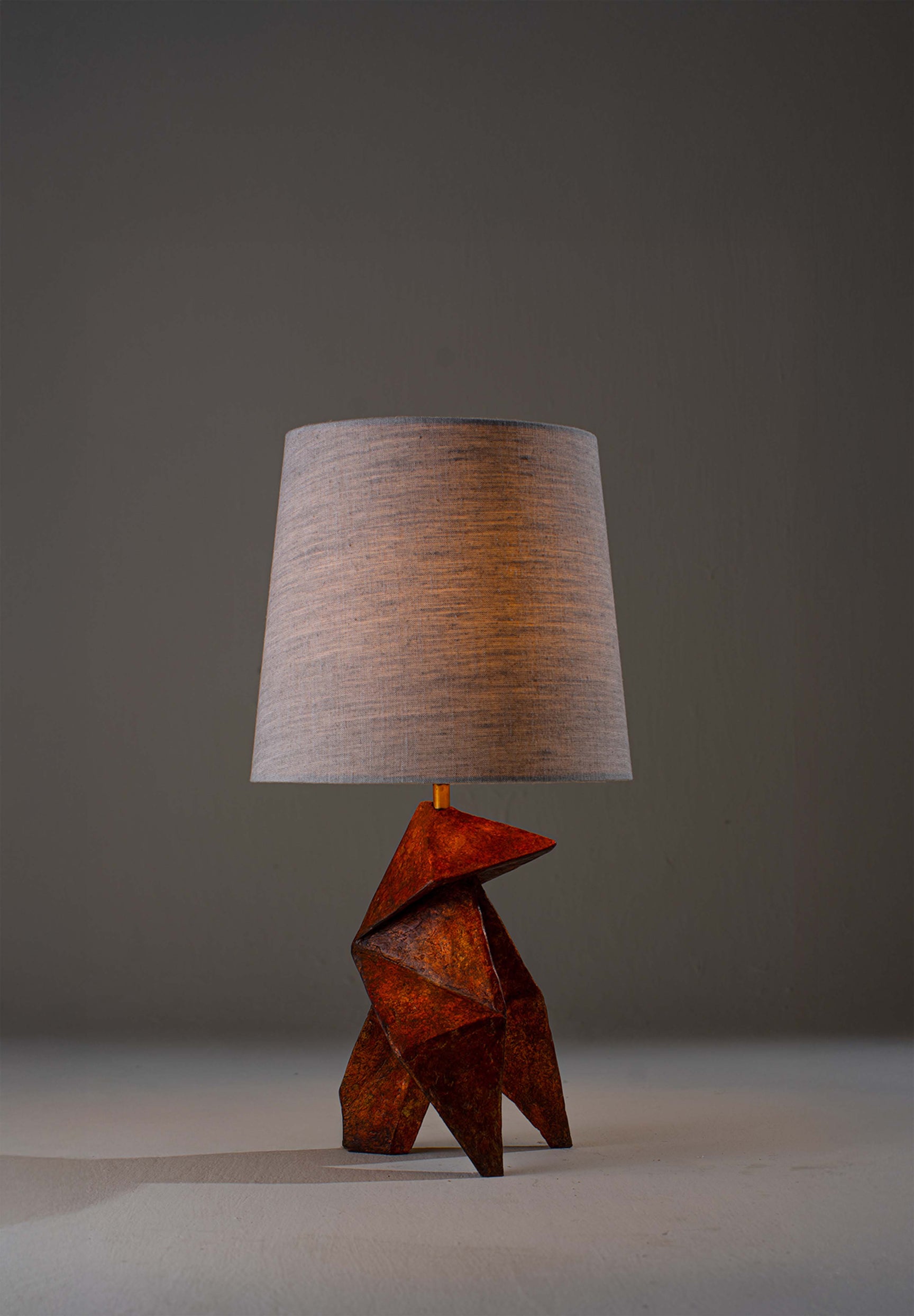 King Copper shown with 11" Bongo in Natural Linen with Cream Card lining