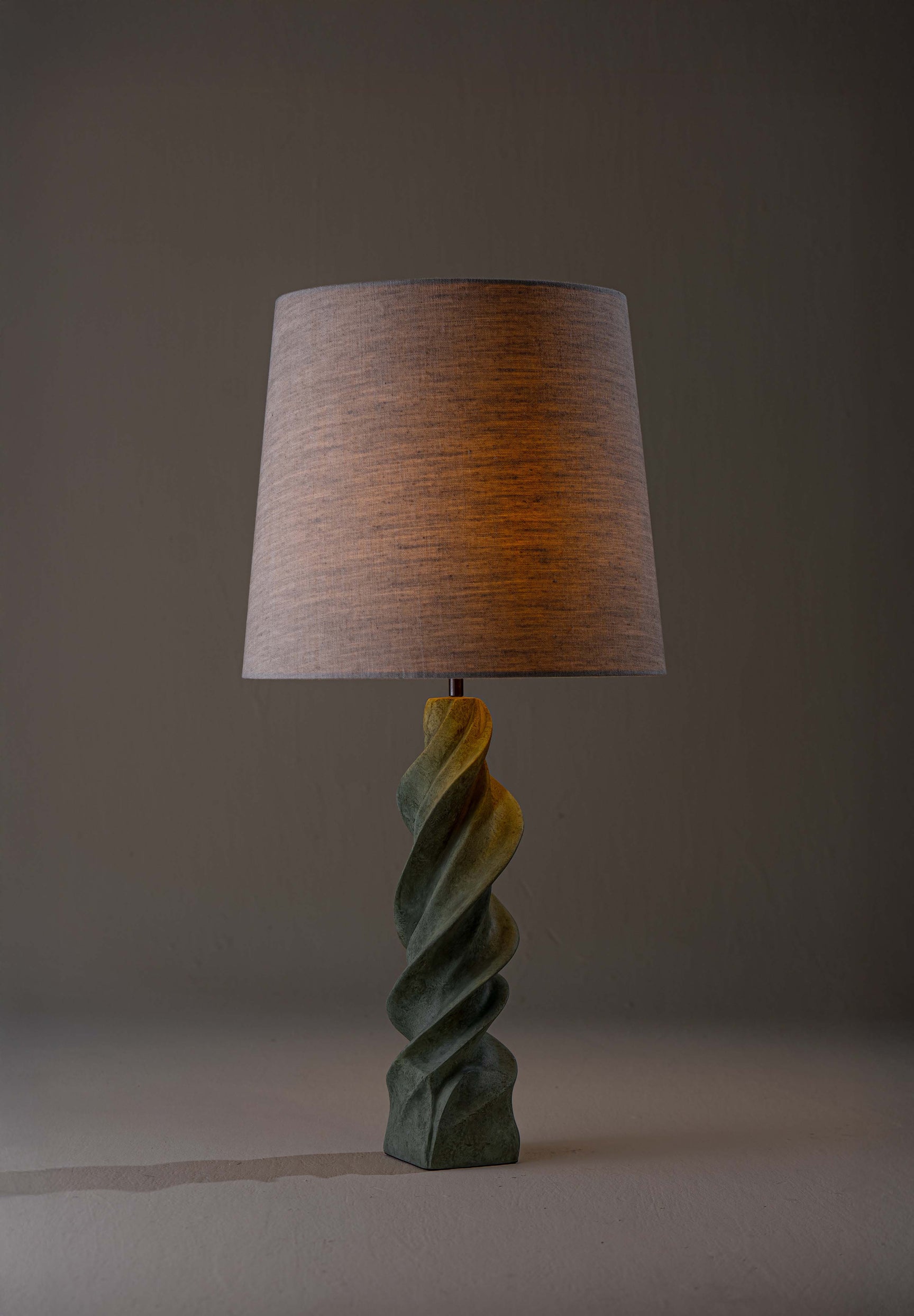 Sprottle shown with 14" Bongo in Natural Linen with Cream Card lining