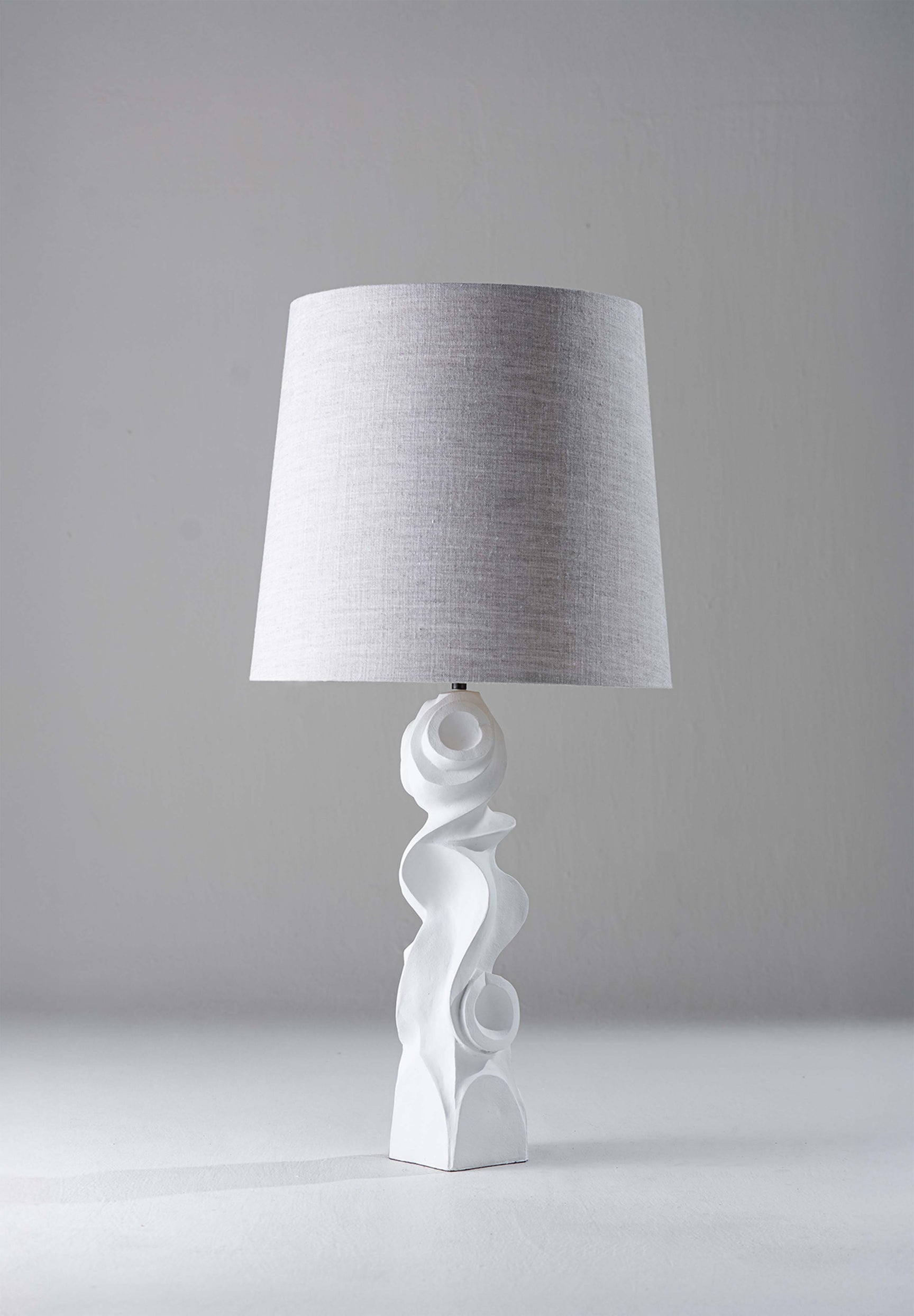 Plaster White shown with 14" Bongo in Natural Linen with Cream Card lining